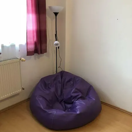 Moonstreet Apartment *